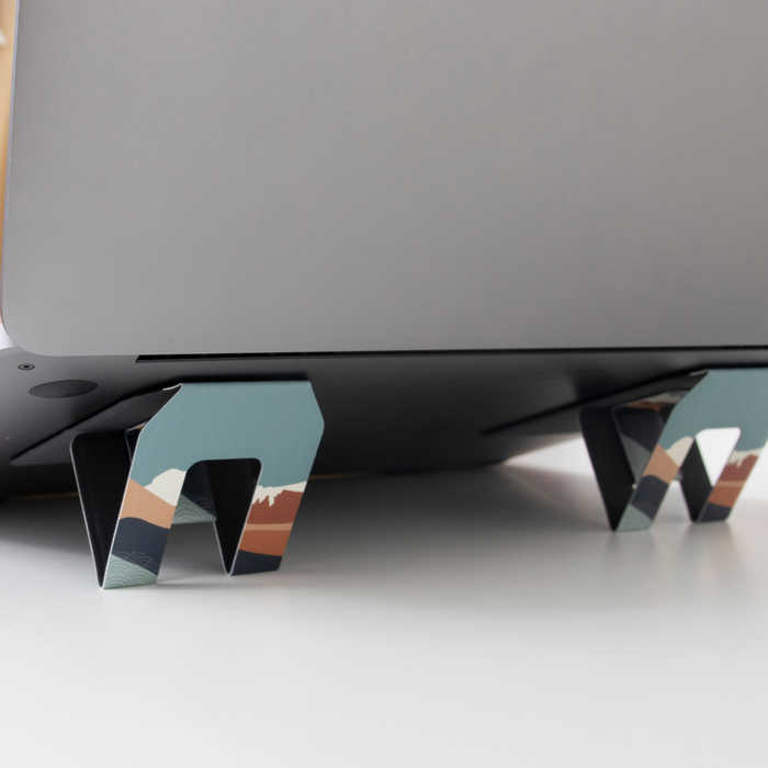 【ekax x ergomi】Ares | Stick-on Laptop Stand (US ONLY)