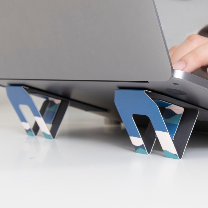 【ekax x ergomi】Ares | Stick-on Laptop Stand (US ONLY)